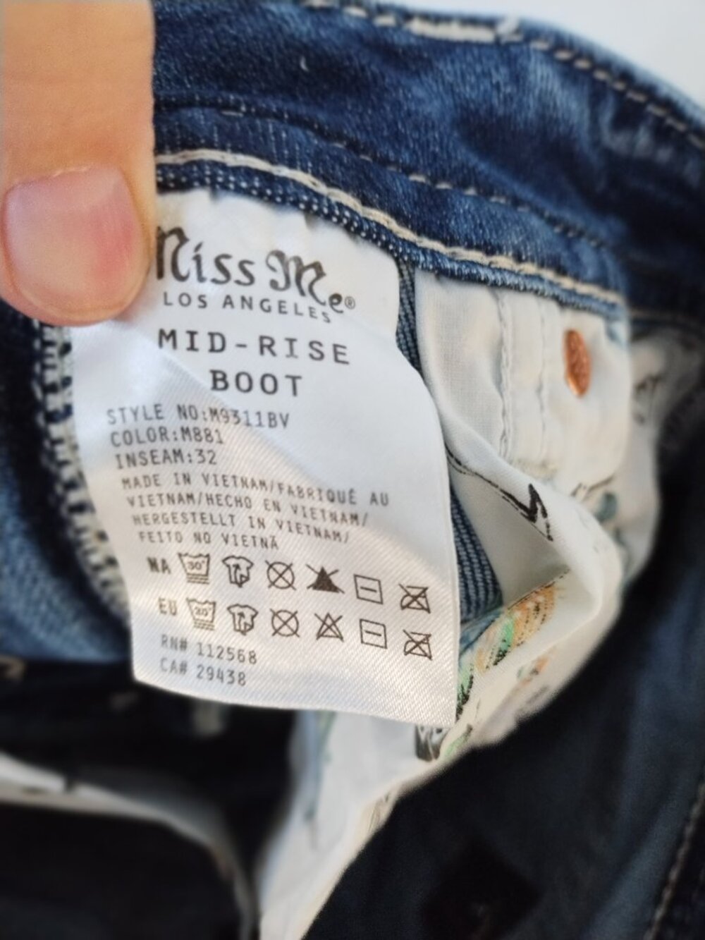 Miss Me Mid Rise boot cut jeans - Picture 5 of 6